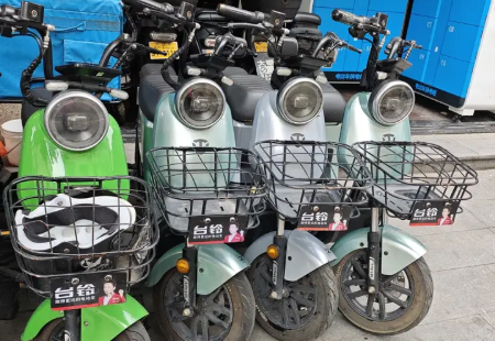 电动车出租，车加电150